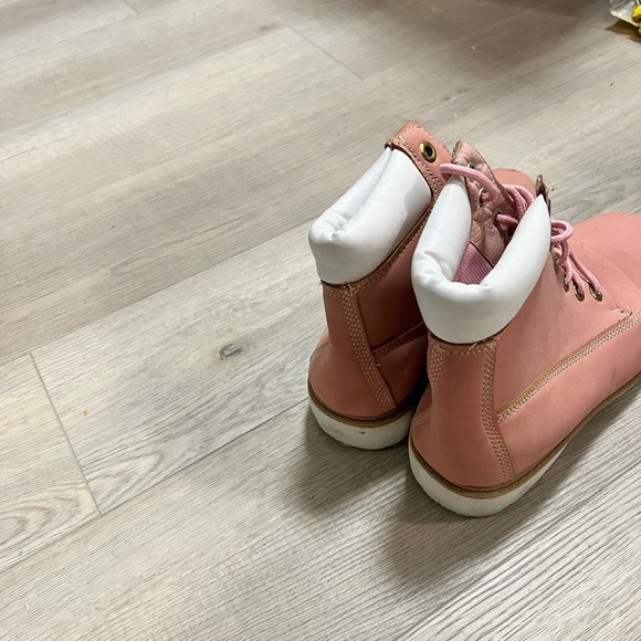 Pink boots never worn - Picture 2 of 4